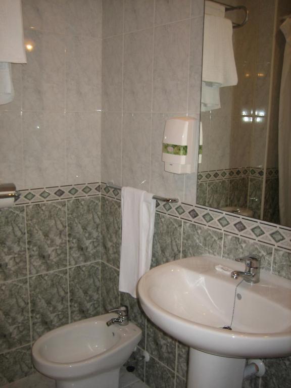 Hostal Madruga Elche Room photo